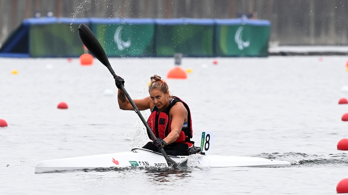 Brianna Hennessy competing in the KL2 Para canoe race at the Tokyo Paralympic Games. 