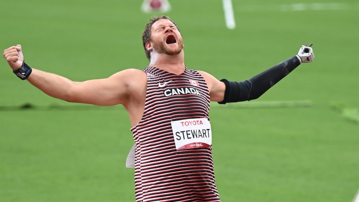 Greg Stewart celebrates after winning the gold medal at the Tokyo 2020 Paralympic Games in shot put