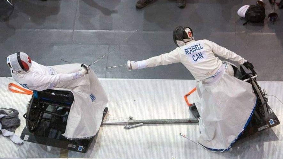 Wheelchair fencer Ryan Rousell in competition
