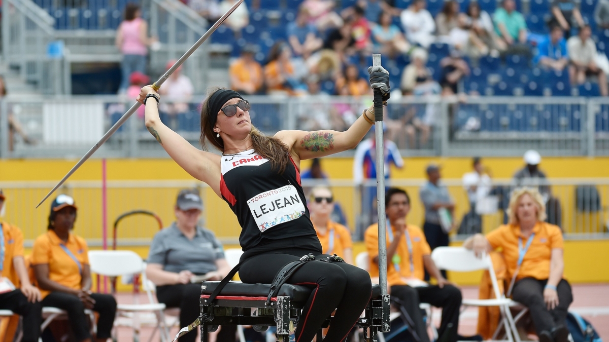 Pam LeJean throws the javelin at Toronto 2015
