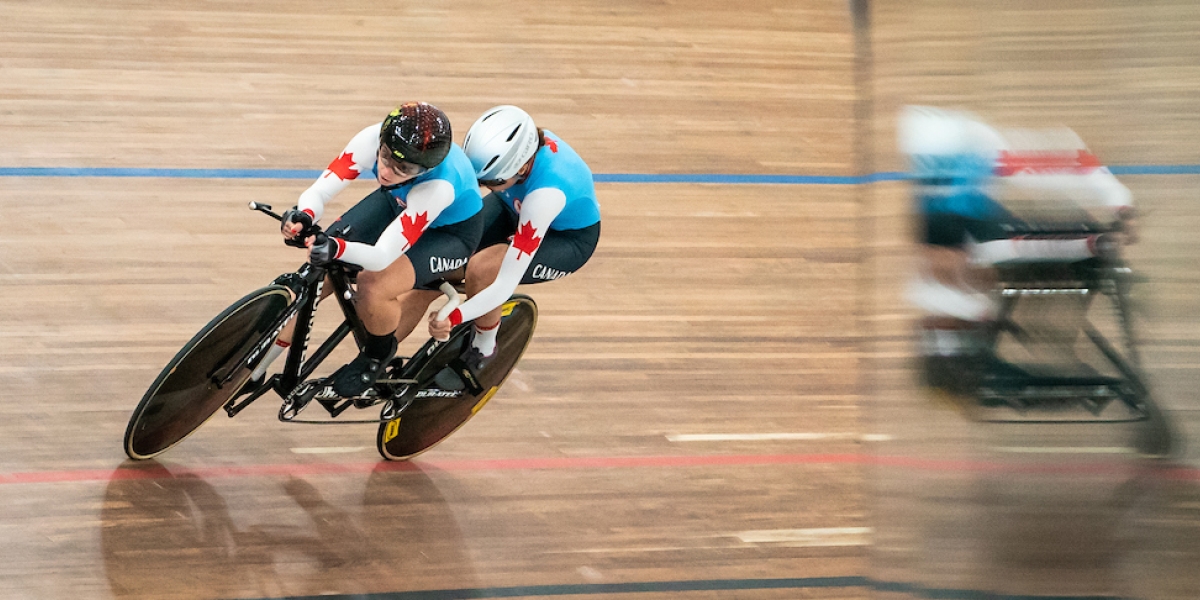 Annie Bouchard and pilot Evelyne Gagnon compete in tandem cycling at the Lima 2019 games