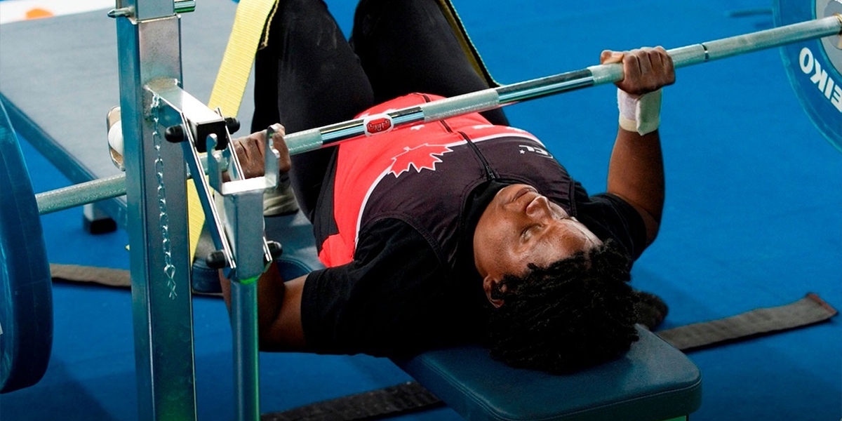 Sally Thomas competing in Para Powerlifting at the Athens 2004 Summer Paralympics.