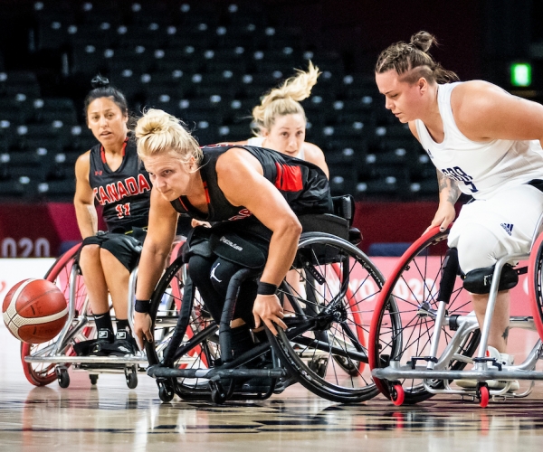 Kady Dandeneau chasing down the ball in women's wheelchair basketball action at Tokyo 2020