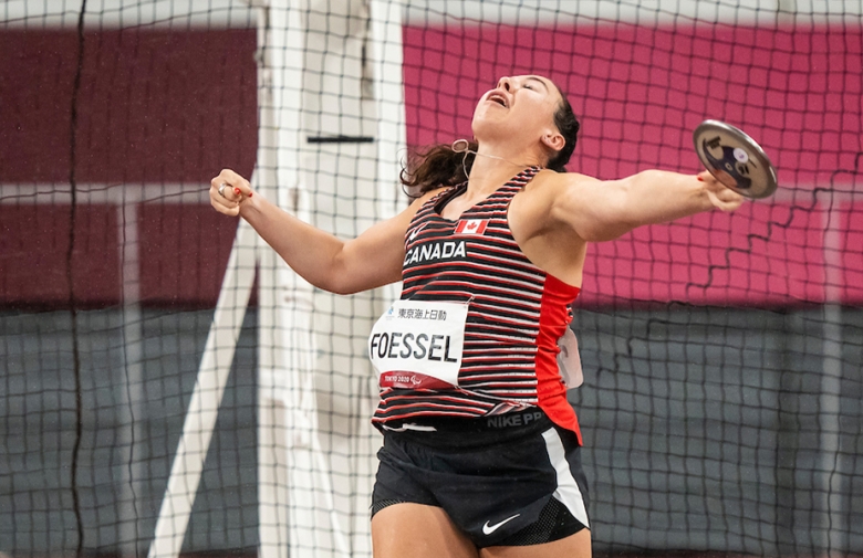 Renee Foessel competes in discus