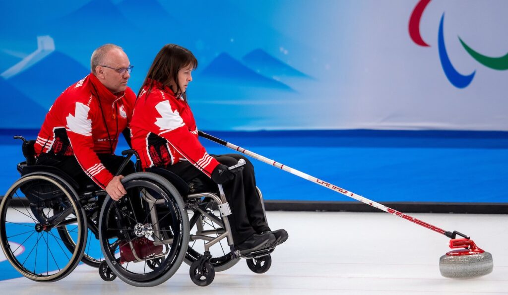 WHEELCHAIR_CURLING_2_CPC4140AB.jpg
