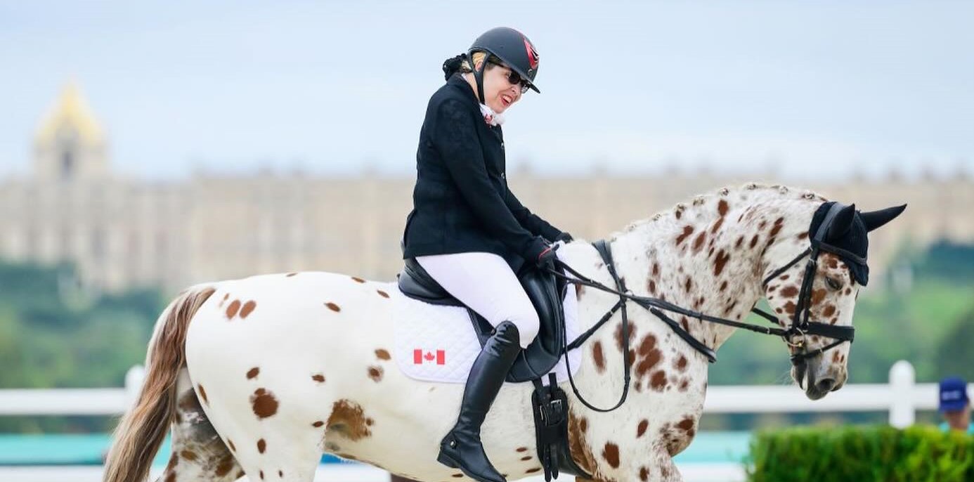 Jody Schloss sur son cheval El Colorado