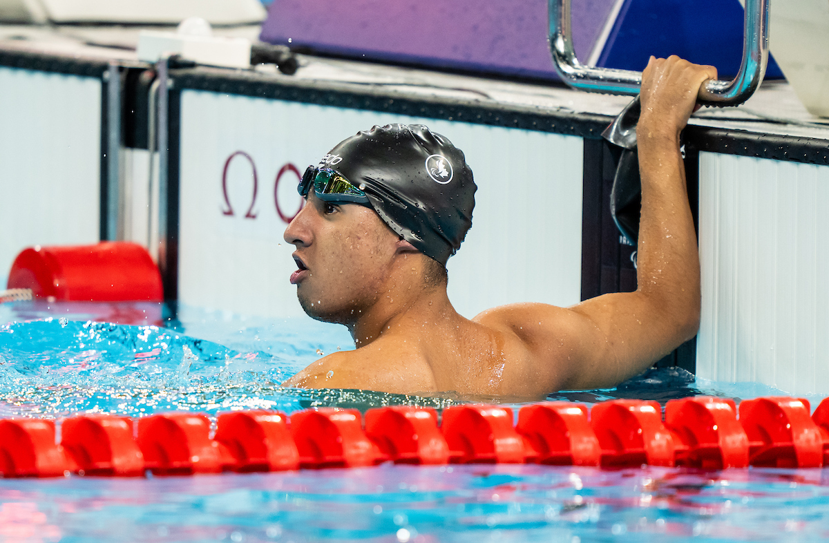 Sebastian Massabie dans la piscine après sa course.