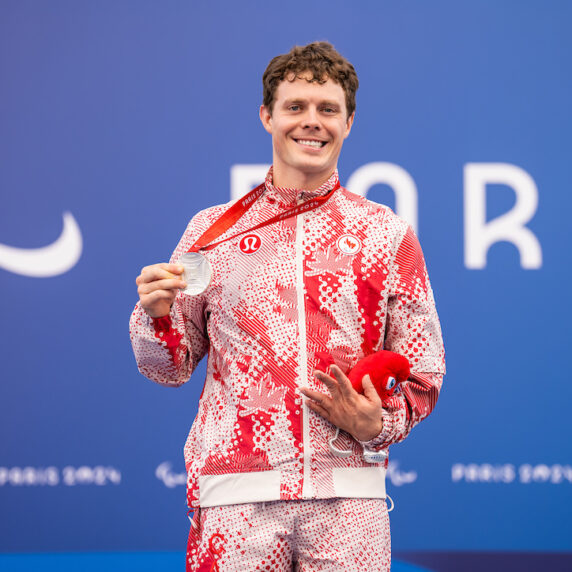 Nathan Clement receives the silver medal in the men’s T1-2 individual time trial during the Paralympic Games in Paris, France on September 4, 2024