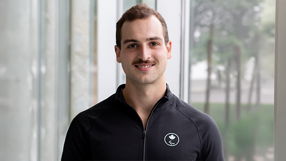 Dom Cozzolino headshot
